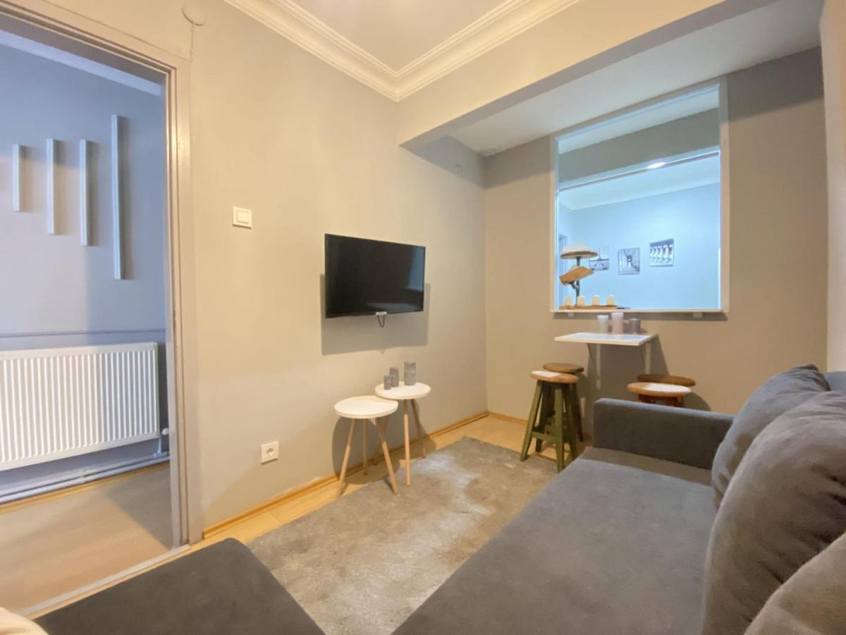 Charming Flat With Balcony In Sinanpasa Besiktas Istanbul Exterior photo