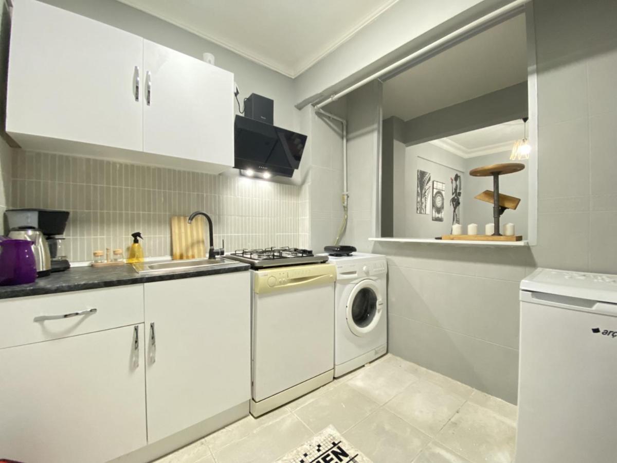 Charming Flat With Balcony In Sinanpasa Besiktas Istanbul Exterior photo
